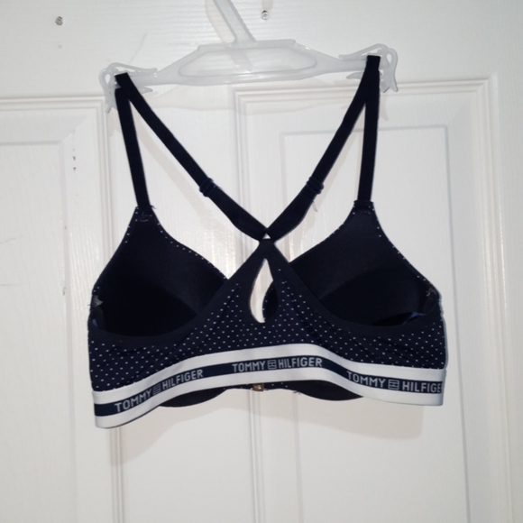 Tommy Hilfiger FRONT CLASP push up bra. - Picture 2 of 5